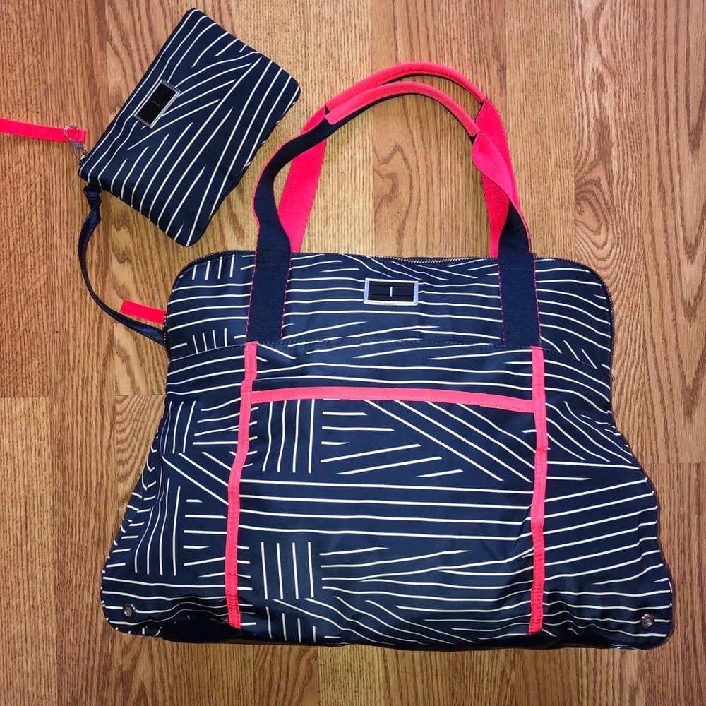 Tommy Hilfiger Navy Yoga Sport Tote - Picture 4 of 6